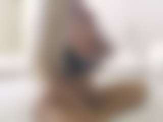 XoxP0ck3tR0cketxoX's Live Sex Cam Show