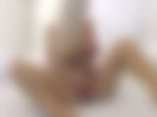 XoxP0ck3tR0cketxoX's Live Sex Cam Show
