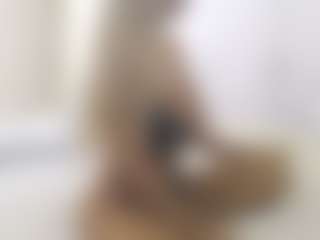 XoxP0ck3tR0cketxoX's Live Sex Cam Show
