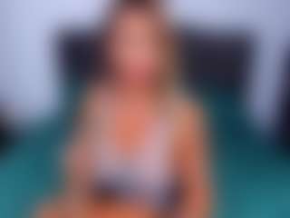 Live cam show with Nicole2naya - Average on Camsoda