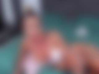 Live cam show with Nicole2naya - White on Camsoda