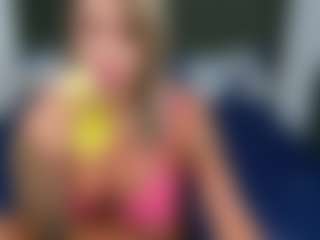 Live cam show with Nicole2naya - Implants on Milfs Live