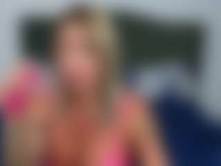 Live cam show with Nicole2naya - Blonde Hair on Milfs Live