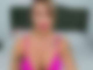 Live cam show with Nicole2naya - Dirty Talk on TottyGirls