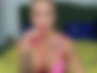 Live cam show with Nicole2naya - White on xxxlivecams.org