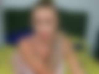 Live cam show with Nicole2naya - Brown Eyes on livesuperchat.net