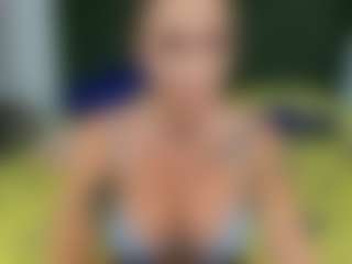 Live cam show with Nicole2naya - English on Camsoda