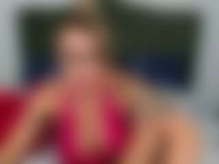 Live cam show with Nicole2naya - Brown Eyes on Camversity
