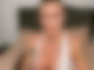 Live cam show with Nicole2naya - Implants on live.xheat.ai