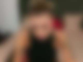 Live cam show with Nicole2naya - Average on WildCum