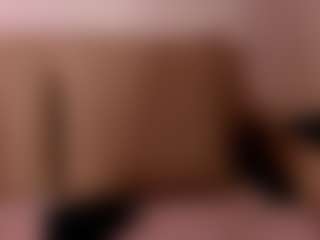 Live cam show with EmmaCollemann - Squirt on hotwifechat.live