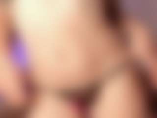 Live cam show with EmmaCollemann - Blue Eyes on Uber Horny