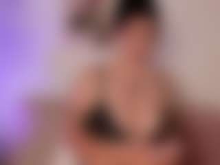 Live cam show with EmmaCollemann - Blonde Hair Lovense on Milfs Live