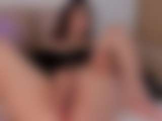 Live cam show with EmmaCollemann - Squirt on Camming Site