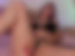 Live cam show with EmmaCollemann - Squirt Big Tits on pussylord.com