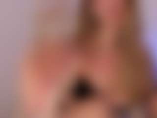 EmmaCollemann's Live Sex Cam Show