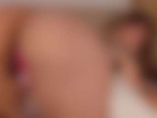 Live cam show with EmmaCollemann - Toys on Camsoda