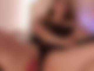 Live cam show with EmmaCollemann - Anal Curvy on Camsoda
