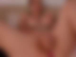 EmmaCollemann's Live Sex Cam Show