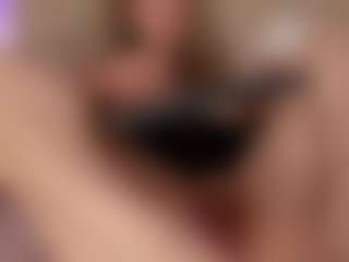 EmmaCollemann's Live Sex Cam Show