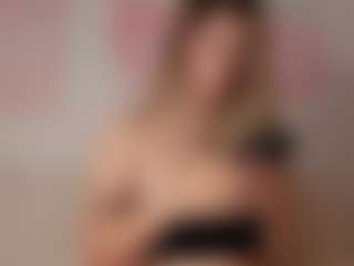 EmmaCollemann's Live Sex Cam Show