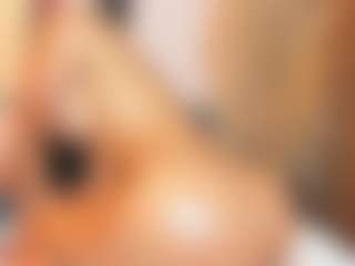 Live cam show with Sally-Rosses - Cum on TeamSkeetLive
