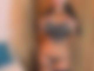 Live cam show with Sally-Rosses - Bedroom on Dare Cams