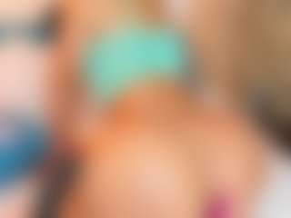 Sally-Rosses's Live Sex Cam Show