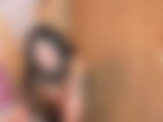Live cam show with Sally-Rosses - Pornstar Bedroom on CamClone