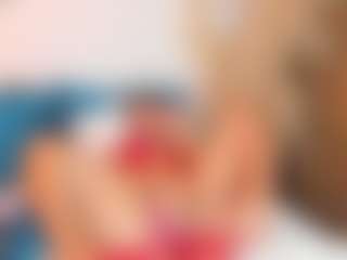 Live cam show with Sally-Rosses - Teen (18+) on Mixed Magazine Live