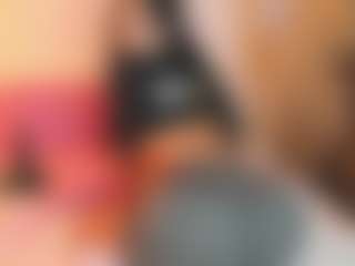 Live cam show with Sally-Rosses - Brown Hair on Camsoda
