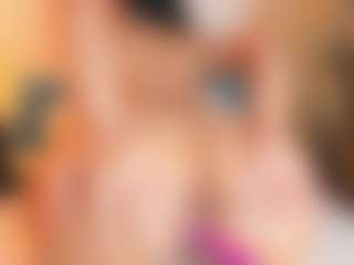 Live cam show with Sally-Rosses - Shaved Pussy Latina on Dare Cams | colombia