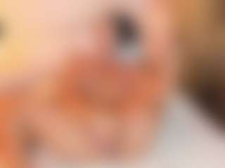 Live cam show with Sally-Rosses - Young Adult on AdultVida.com