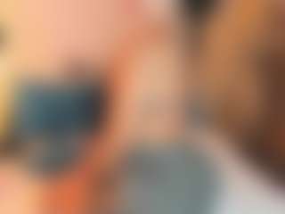 Live cam show with Sally-Rosses - Bedroom Brown Hair on x69.live
