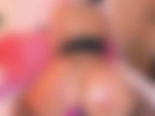 Sally-Rosses's Live Sex Cam Show