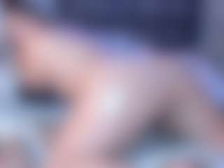 Live cam show with SusannRoss - Middle Aged on iamadamtest123.com