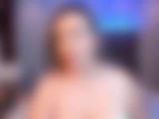 Live cam show with SusannRoss - Mature on Stripli.com