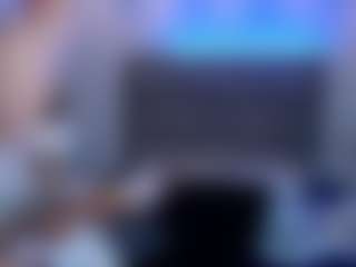 Live cam show with SusannRoss - Oil on Sweet Sext