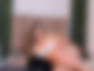 Live cam show with SusannRoss - Deepthroat on Fling VIP Chat