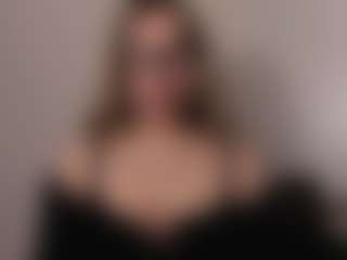 AriaGntle's Live Sex Cam Show