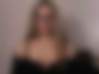Live cam show with AriaGntle - India on Fit Hotties