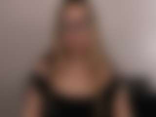 AriaGntle's Live Sex Cam Show