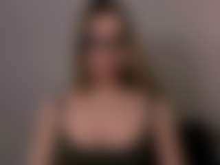 AriaGntle's Live Sex Cam Show