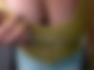 AriaGntle's Live Sex Cam Show