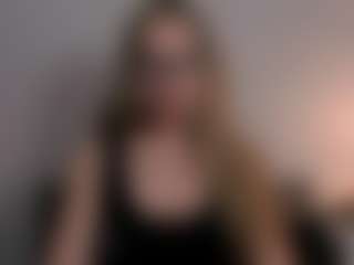 AriaGntle's Live Sex Cam Show