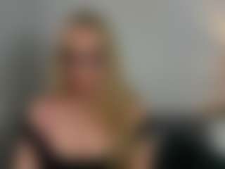 AriaGntle's Live Sex Cam Show