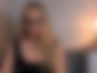 AriaGntle's Live Sex Cam Show
