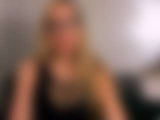 AriaGntle's Live Sex Cam Show