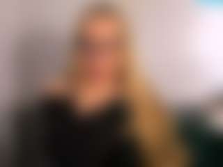 AriaGntle's Live Sex Cam Show