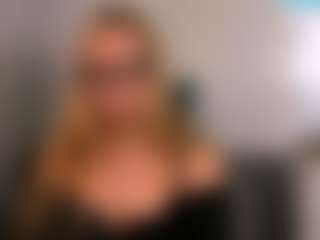 AriaGntle's Live Sex Cam Show